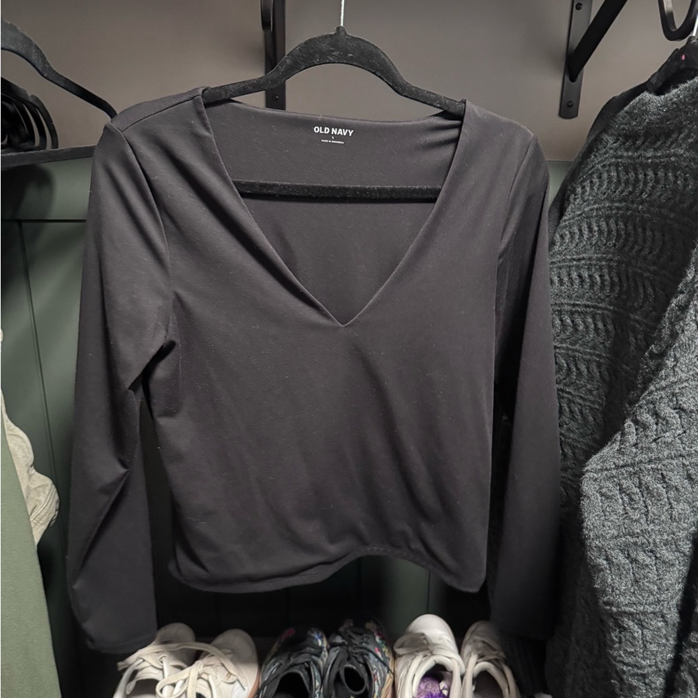 Old Navy Women's Charcoal Long Sleeve V-Neck Top